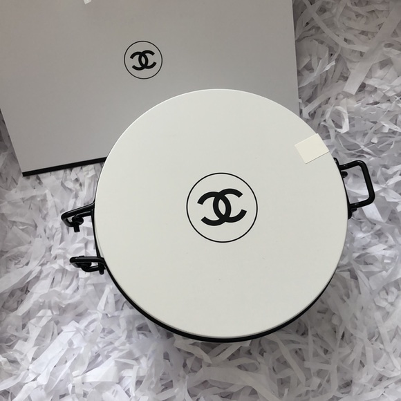 Chanel No.5 The Bath Tablets - Picture 3 of 5